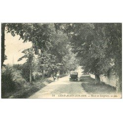 carte postale ancienne 14 SAINT-AUBIN. Cyclistes et voiture Route de Langrune 1924