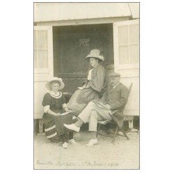 carte postale ancienne 14 SAINT-AUBIN. Famille Janson Cabine de Plage. Carte Photo rare 1910