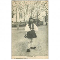 carte postale ancienne GRECE. Saloniques 1916 un Garde en costume traditionnel