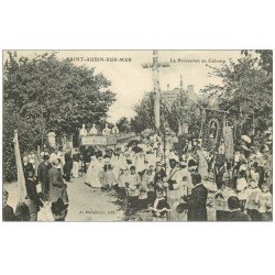 carte postale ancienne 14 SAINT-AUBIN. La Procession au Calvaire