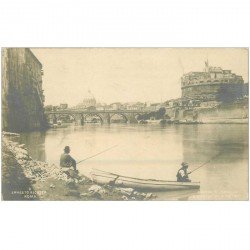 Italia Italie. ROMA. Pêcheurs e Castel S. Angelo