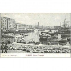 carte postale ancienne Italia. NAPOLI. Porto Mercantile