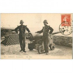 carte postale ancienne MONACO. Carabiniers 1914 avec Canon et Obus