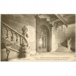 carte postale ancienne MONACO. Musée Océanographique et Escalier d'Honneur. Canon lance harpon