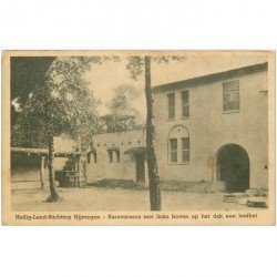 carte postale ancienne PAYS BAS. Heilig Land Stichting Nijmegen. Karavansera met links boven op het dak een loofhut 1947