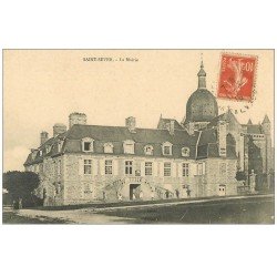carte postale ancienne 14 SAINT-SEVER. La Mairie animation 1915