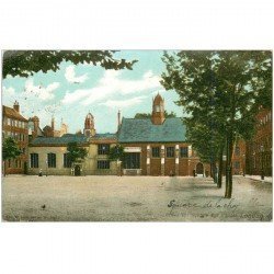 carte postale ancienne LONDON LONDRES. Grays inn Square and Chapel 1904