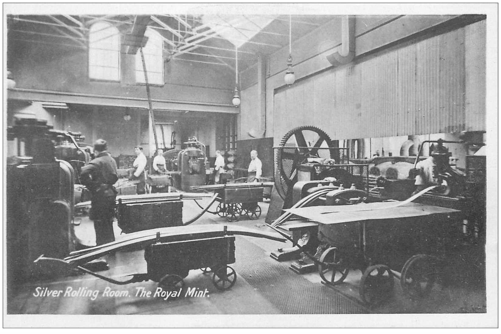 carte postale ancienne LONDON. The Royal Mint. Silver Rolling Room