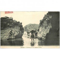 ROYAUME UNI. Jersey. Crossing to the Plemont Caves 1908