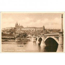 carte postale ancienne TCHEQUIE. Praha Prague. Pont Manes et Hradcany 1939