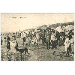 carte postale ancienne 14 TROUVILLE. Sur le Sable