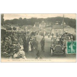 14 TROUVILLE. Voiture décapotable Avenue de Villers jour de Courses 1908