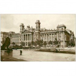 carte postale ancienne HONGRIE. Budapest le Palais de Justice 1928