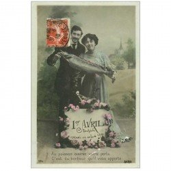 carte postale ancienne COUPLE. Amoureux avec Poisson d'Avril 1910