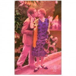 carte postale ancienne COUPLE. Amoureux avec superbes couleurs