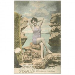 carte postale ancienne FEMME EN COSTUME DE BAIN D'AUTREFOIS. Une Cure estivale