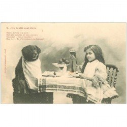 carte postale ancienne LES CHIENS PAR BERGERET. A table un invité mal élevé vers 1900 n° 2