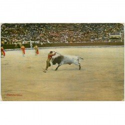 carte postale ancienne CORRIDA. Banderillas avec Torero et Taureau