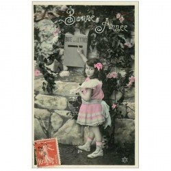 carte postale ancienne ENFANTS. Fillette et boîte aux lettres Bonne Année