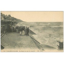 carte postale ancienne 14 VILLERS-SUR-MER. La Digue Jour de tempête 1914