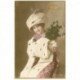 carte postale ancienne FEMMES. Bonne Année 1915 chapeau et étole en fourrure