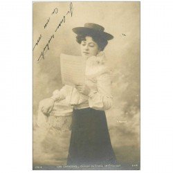 carte postale ancienne FEMMES. Melle Favreul et les Chansons du Trottin 1903