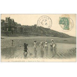 carte postale ancienne 14 VILLERS-SUR-MER. Recherche aux Crustacés 1907