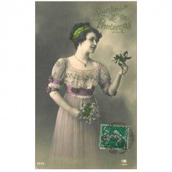 carte postale ancienne SUPERBE FEMME. Muguet souvenir de Printemps 1911 pour Mayenne