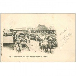 carte postale ancienne SPECTACLE LE CIRQUE. Barnum et Bailey déchargement des Trains spéciaux 1902