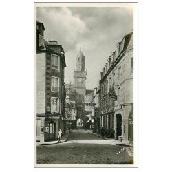 carte postale ancienne 14 VIRE. Carte Photo Porte-Horloge et Hôtel Cheval Blanc