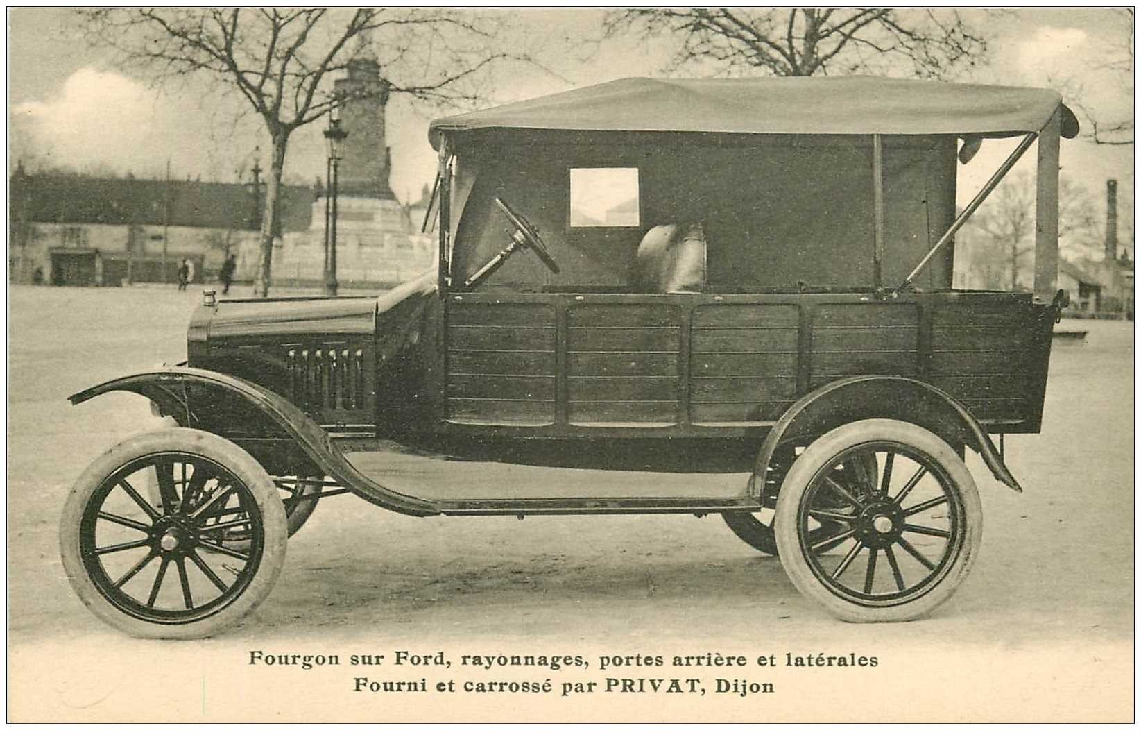 carte postale ancienne TRANPORTS. Fourgon sur Ford rayonnage portes arrières fourni et carrossé par Privat à Dijon (21)