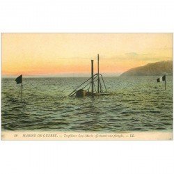 carte postale ancienne TRANSPORTS. Marine de Guerre. Sous-Marin Torpilleur en plongée
