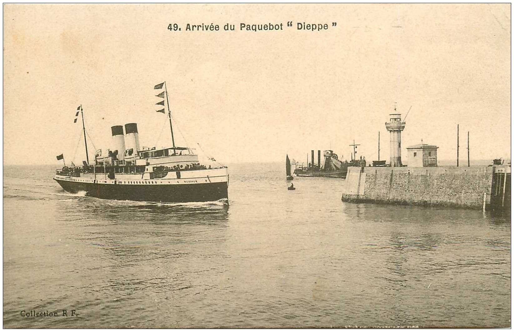 carte postale ancienne TRANSPORTS. Navires et Bateaux. Paquebot Dieppe