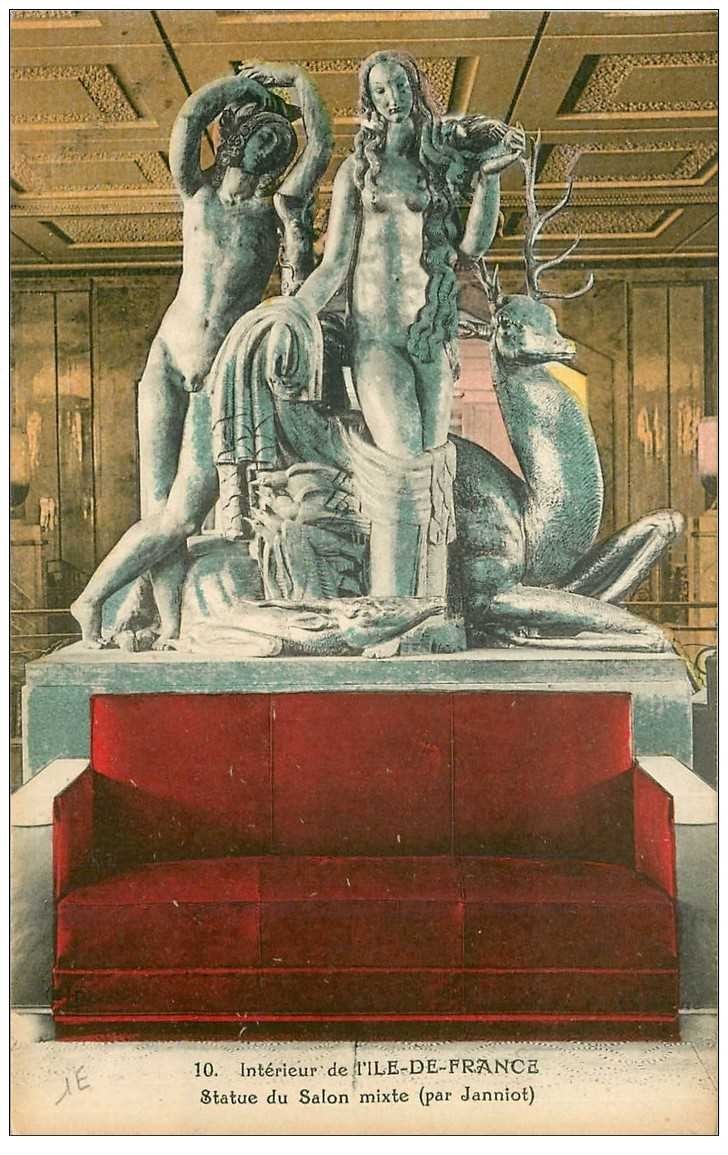 carte postale ancienne TRANSPORTS. Navires et Bateaux. Paquebot Ile de France Salon mixte Statue