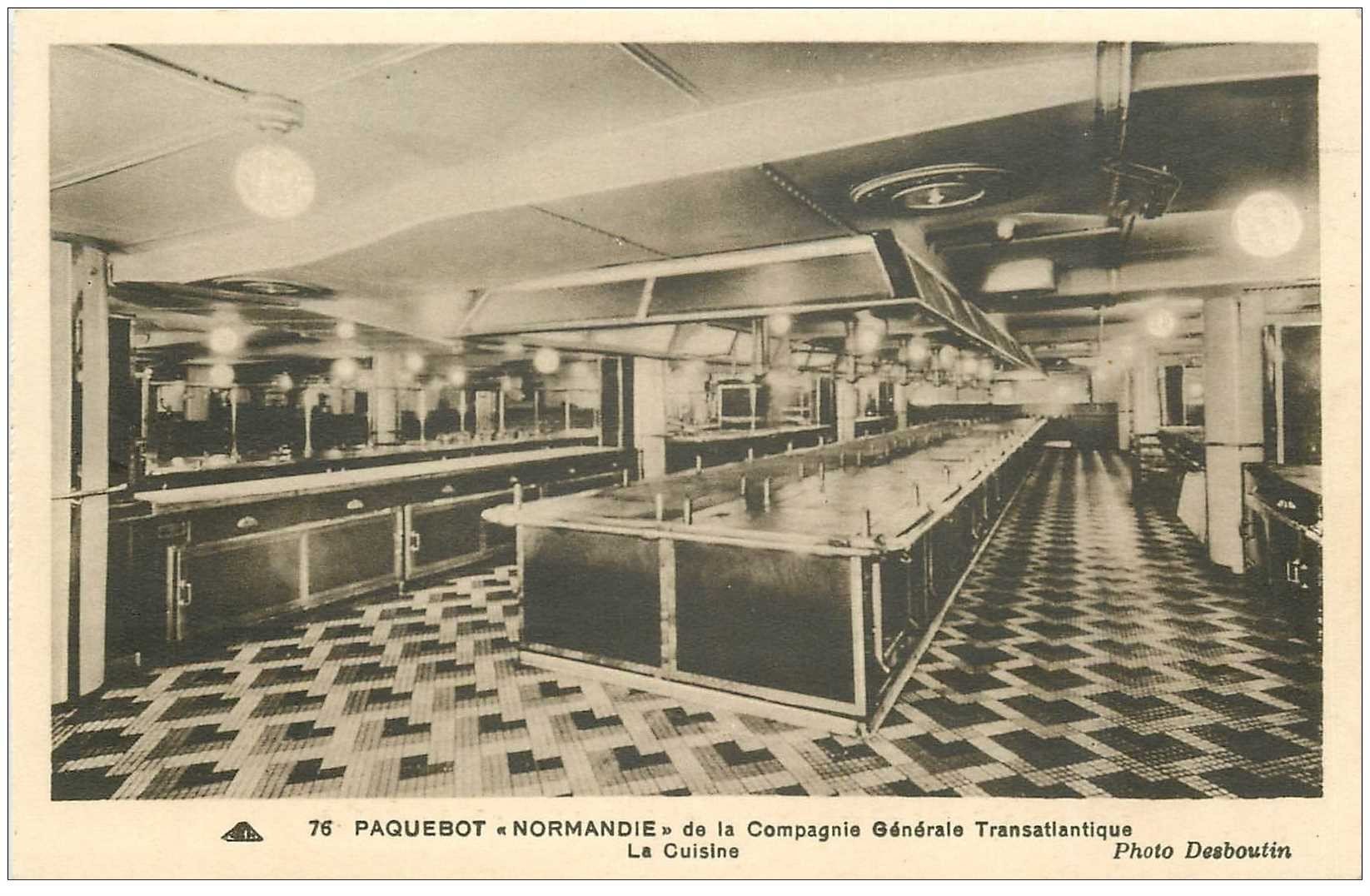 carte postale ancienne TRANSPORTS. Navires et Bateaux. Paquebot Normandie Cuisine