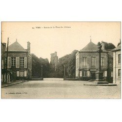 carte postale ancienne 14 VIRE. Entrée Place du Château