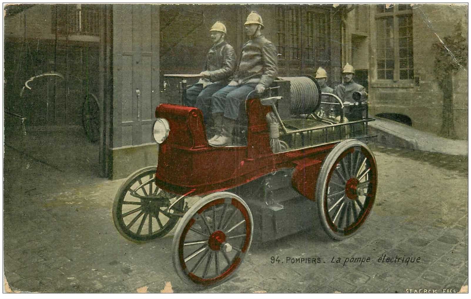 METIERS SAPEURS POMPIERS. La Pompe électrique sur Camionette ancienne. Dans l'état. Format 13.5 x 8.5 cm