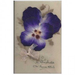 Carte Fantaisie à système. Fleur Pensée et noeud en tissu sur support celluloïd