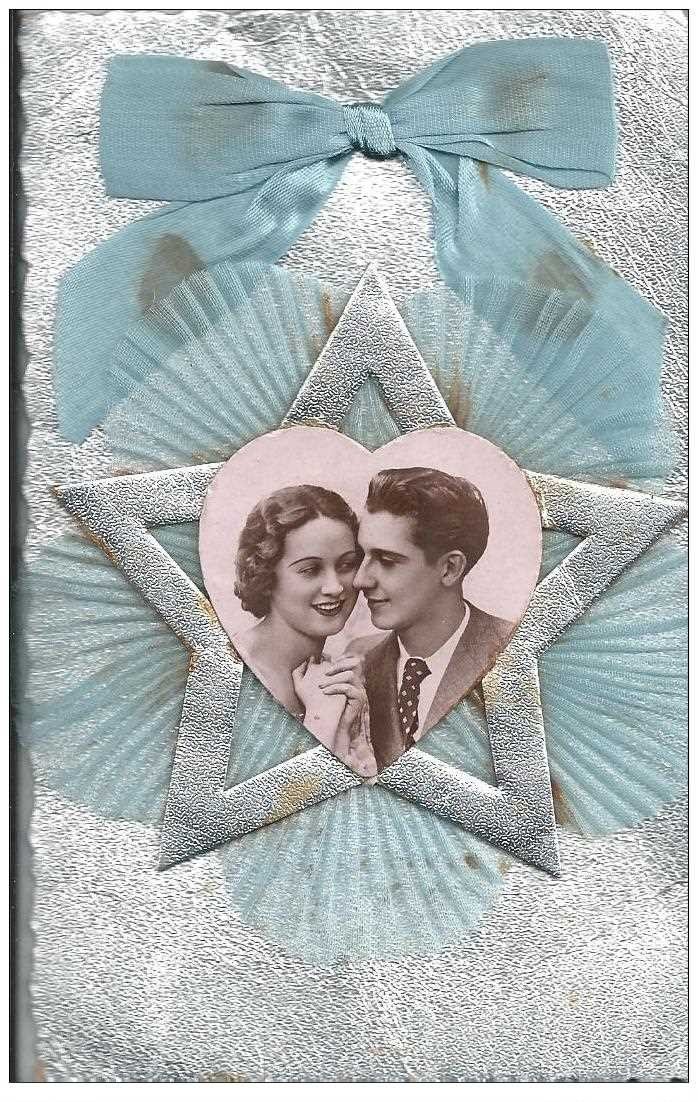 Superbe Carte à système avec Couple en photo médaillon avec noeud en tissu et crêpe