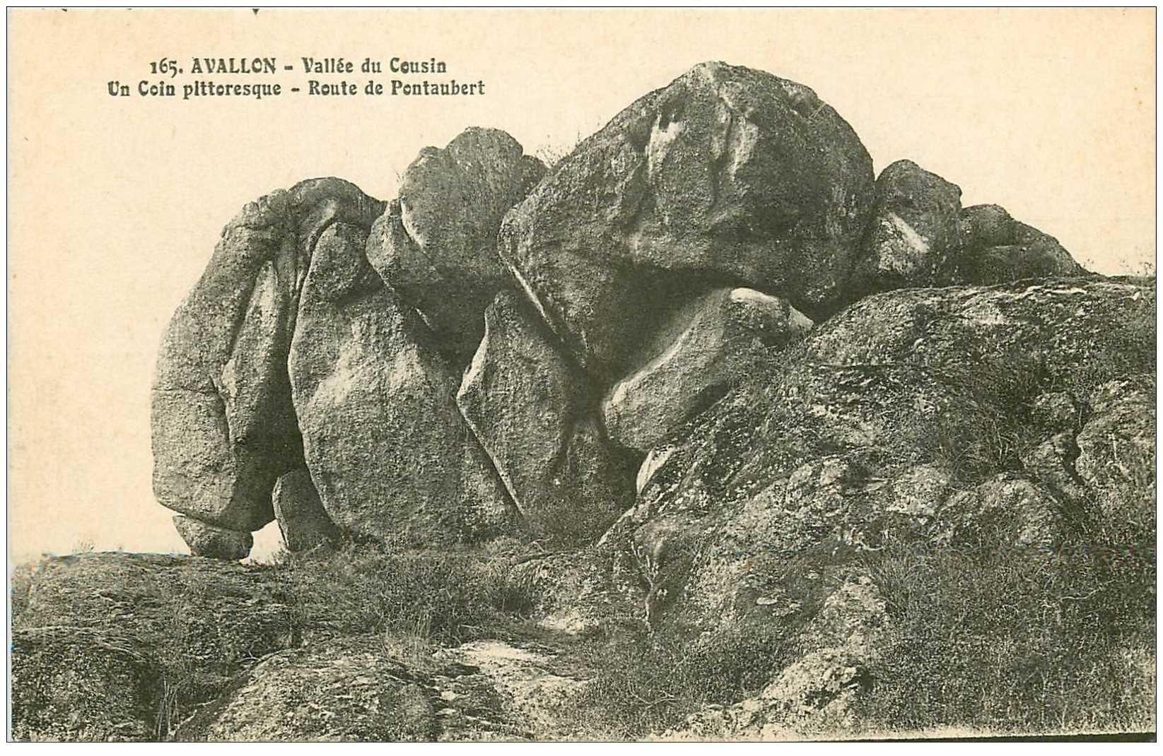 carte postale ancienne DOLMENS ET MENHIRS ET PIERRES. 89 Avallon Vallée du Cousin Route de Pontaubert