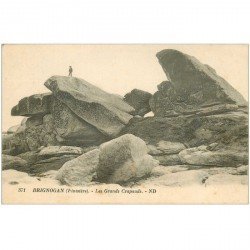 carte postale ancienne Dolmens et Menhirs. BRIGNOGAN. Grands Crapauds personnage