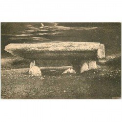 carte postale ancienne Dolmens et Menhirs. LOCMARIAQUER. Table des Marchands clair de Lune