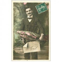 carte postale ancienne POISSON D'AVRIL. Homme et s Poissons 1909