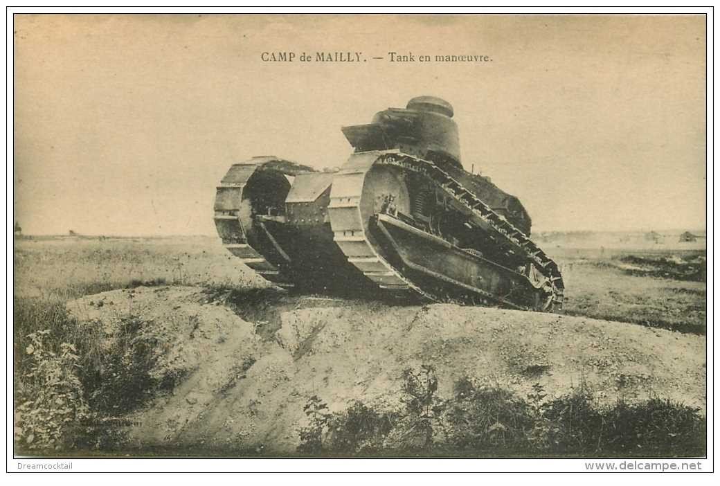carte postale ancienne CHAR D'ASSAUT. Tanks en manoeuvre Camp de Mailly 1923