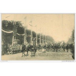 carte postale ancienne FETES VICTOIRE 1919. Maréchaux Joffre et Foch Champs Elysées. Armée et Militaires