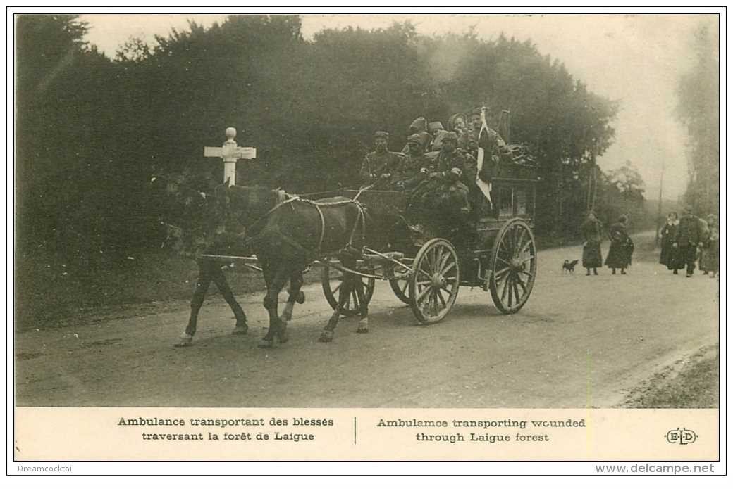 carte postale ancienne GUERRE 1914-18. Ambulance de blessés Forêt de Laigue