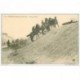 carte postale ancienne GUERRE 1914-18. Artillerie montée et Obstacles. Sortie du Fossé. Canons et Chevaux