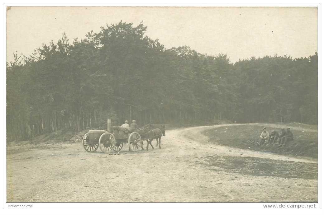 carte postale ancienne GUERRE 1914-18. Carte photo à identifier. un attelage de cantine