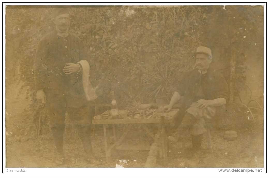 carte postale ancienne GUERRE 1914-18. Carte Photo Officier et son Homme de Camp à Chavremont 90. Militaires et Poilus.