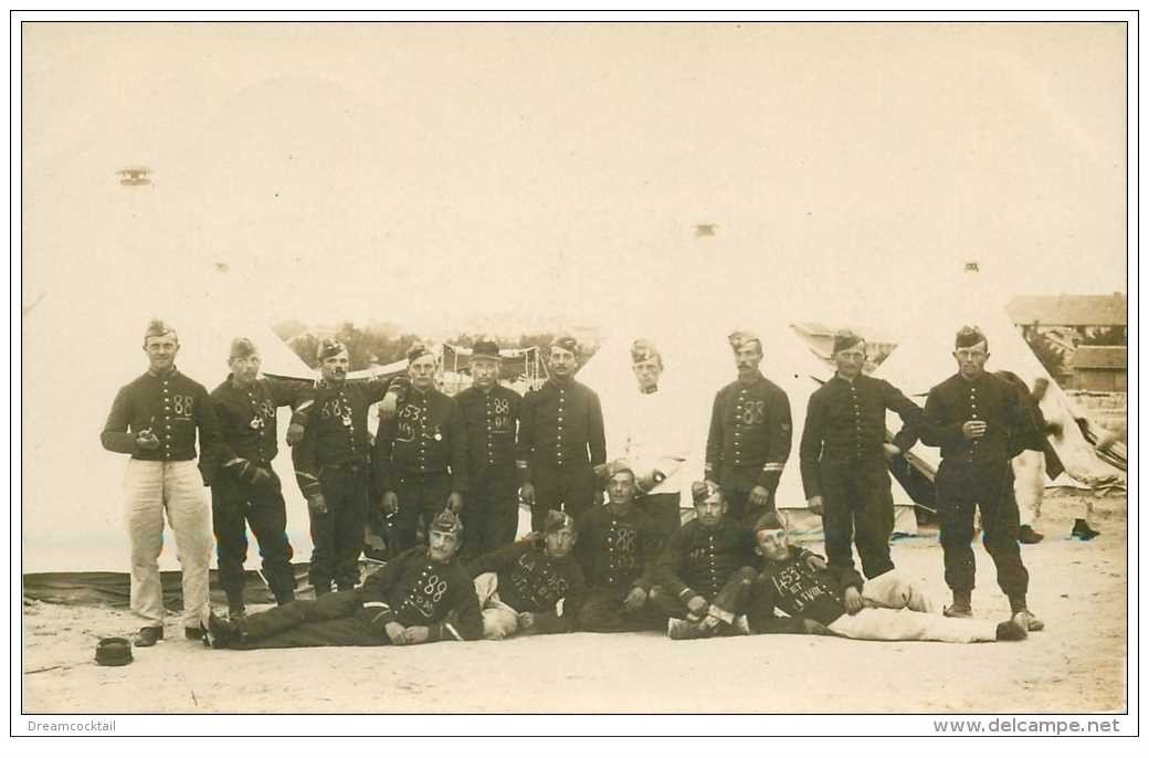 carte postale ancienne GUERRE 1914-18. Carte Photo Régiment Artillerie du 88° et 453°. Militaires et Poilus